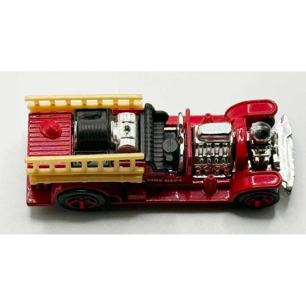 Mattel Hot Wheels‎ Red Black Old Number 5.5 Fire Dept Ladder Truck Diecast